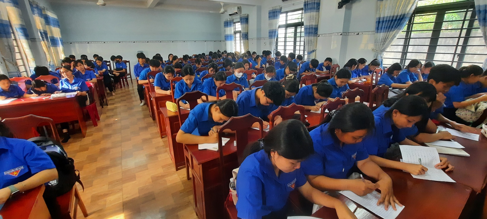 Không khí học tập nghiêm túc trong buổi sinh hoạt Đoàn đội