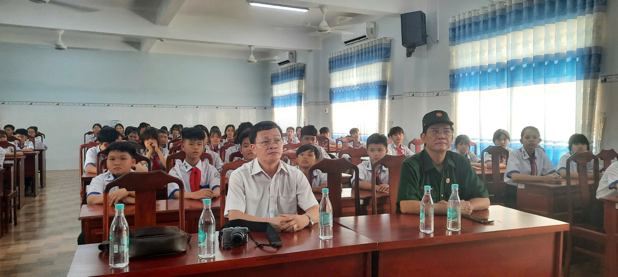 Trường THCS Tân Khai tổ chức sinh hoạt chuyên đề giáo dục truyền thống